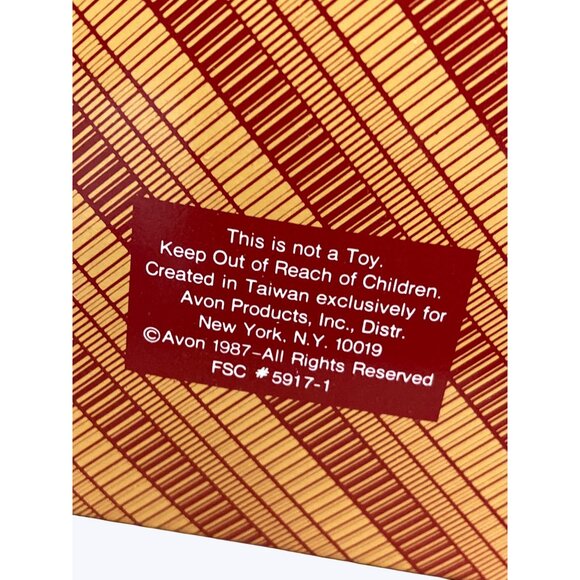 Avon Gift Collection Belvedeer  The Christmas Reindeer Ornament - Picture 12 of 12